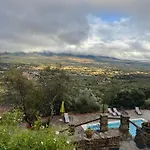 La Cordonera Holiday home Herguijuela